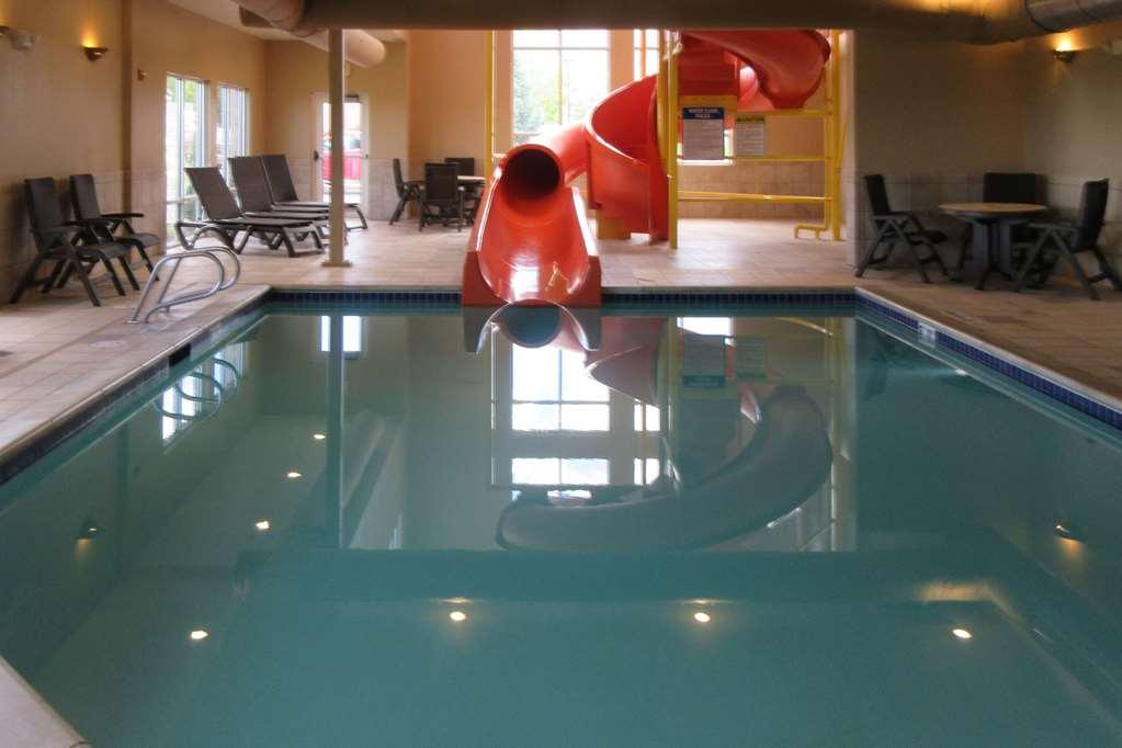 Comfort Inn & Suites Logan Near University Buitenkant foto