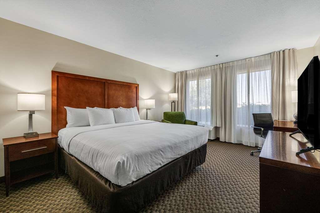 Comfort Inn & Suites Logan Near University Kamer foto