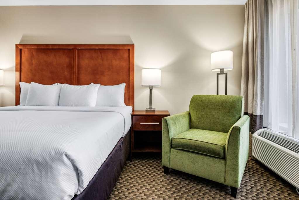 Comfort Inn & Suites Logan Near University Kamer foto