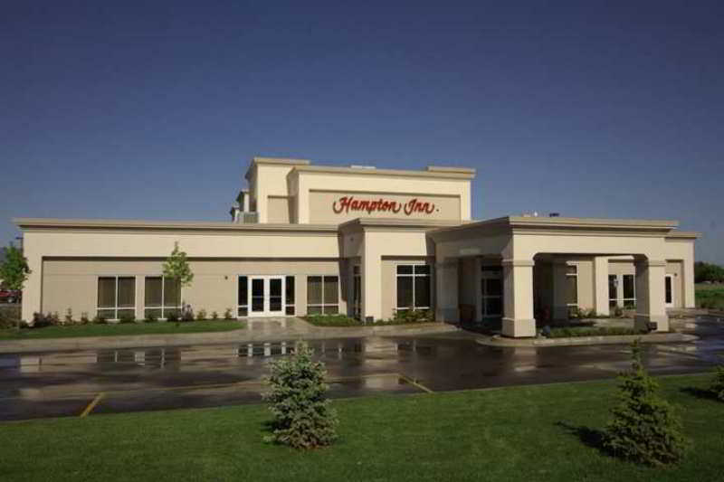 Comfort Inn & Suites Logan Near University Buitenkant foto
